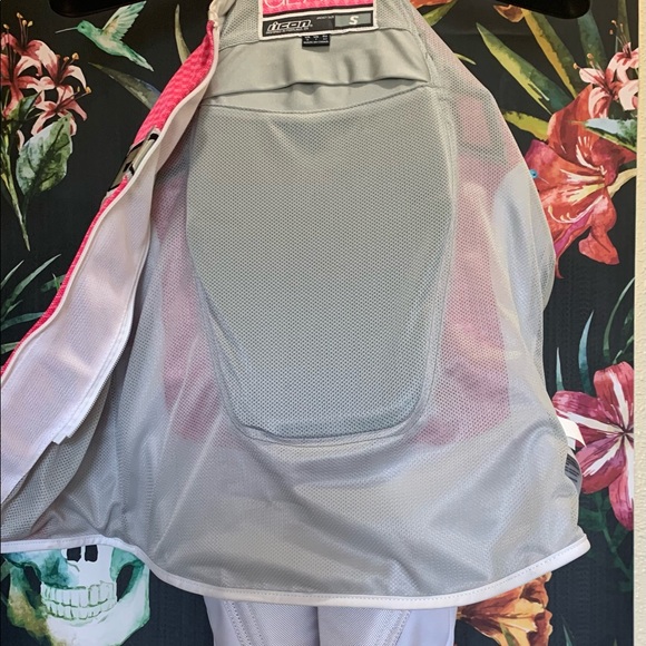 𝐍𝐖𝐎𝐓 𝐈𝐜𝐨𝐧 𝐌𝐨𝐭𝐨 𝐉𝐚𝐜𝐤𝐞𝐭 - Picture 6 of 12